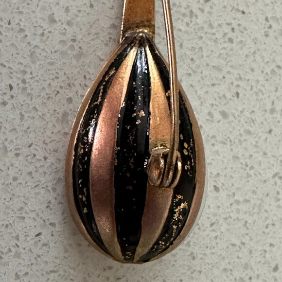 Miniature Mandolin Brooch Mother of Pearl - Picture 6 of 9